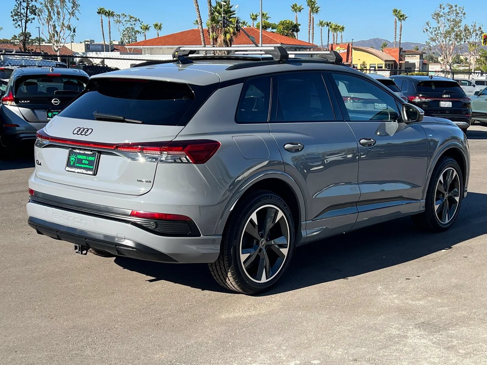 Used 2023 Audi Q4 e-tron Premium Plus AWD/4WD image 5