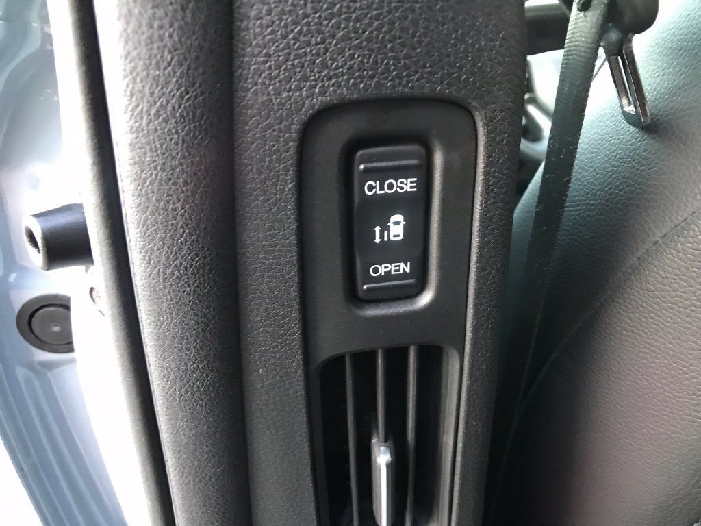 Certified 2024 Honda Odyssey Elite image 33