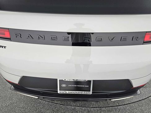 Used 2024 Land Rover Range Rover Sport SE AWD/4WD image 14