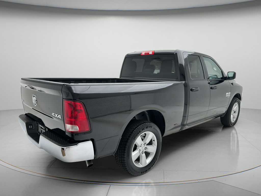 Used 2024 RAM 1500 Classic SLT AWD/4WD image 5