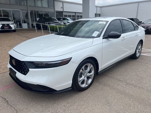 Used 2024 Honda Accord Sport image 1