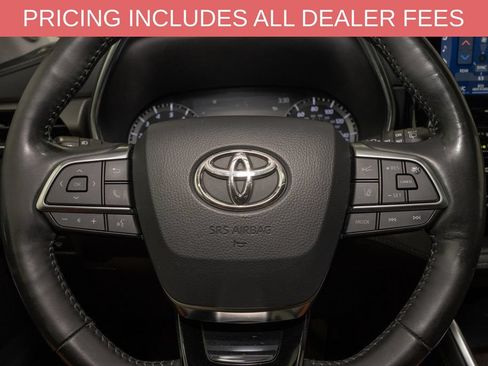Used 2021 Toyota Highlander Limited FWD image 21