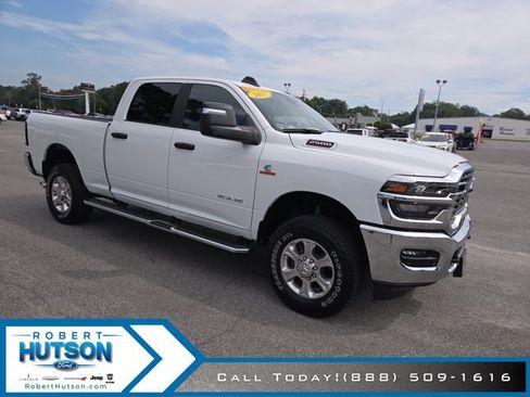 Used 2025 RAM 2500 Big Horn AWD/4WD image 4