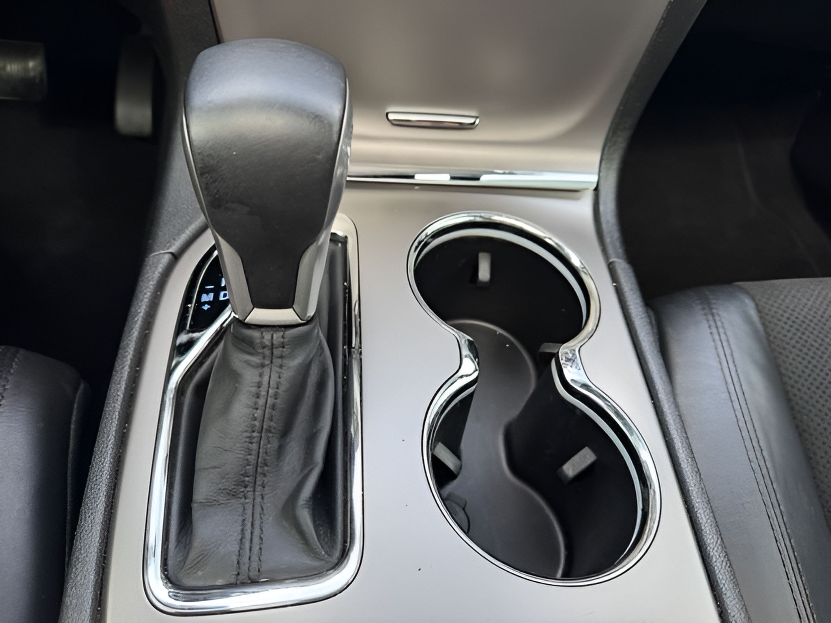 Used 2019 Jeep Grand Cherokee Altitude AWD/4WD image 19