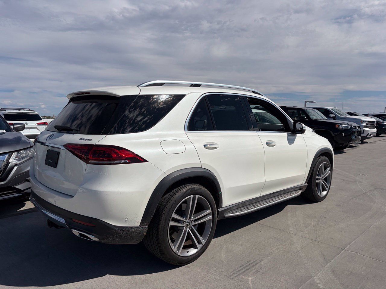 Used 2022 Mercedes-Benz GLE 450 4MATIC image 2