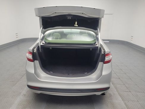 Used 2016 Ford Fusion SE FWD image 29