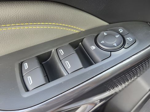 New 2026 Chevrolet Trax ACTIV w/ Sunroof Package FWD image 29