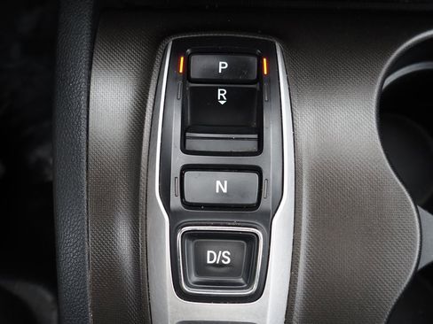 Used 2022 Honda Pilot TrailSport image 32