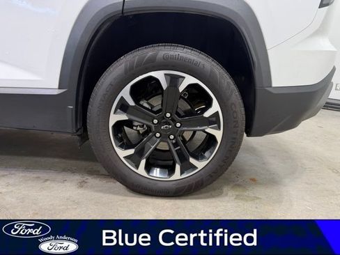 Used 2025 Chevrolet Equinox LT AWD/4WD image 8