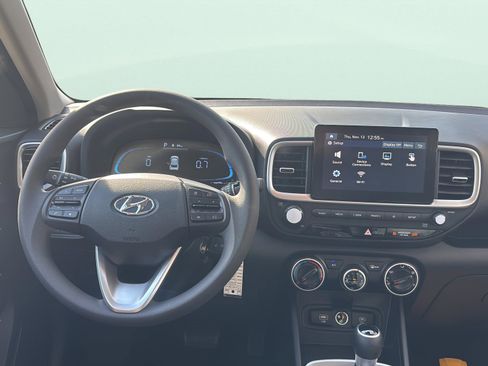 New 2026 Hyundai Venue SE image 10