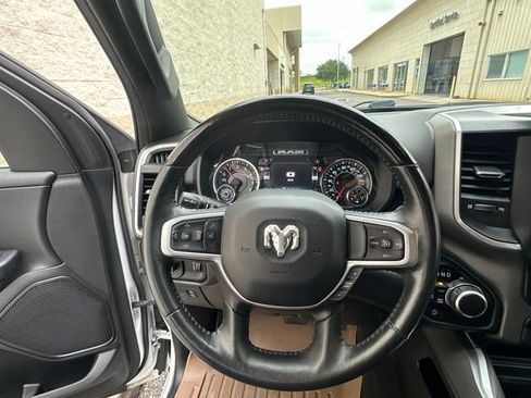 Used 2022 RAM 1500 Big Horn AWD/4WD image 9