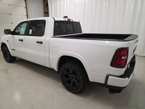 Used 2026 RAM 1500 Big Horn AWD/4WD image 3