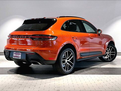 Used 2025 Porsche Macan image 10