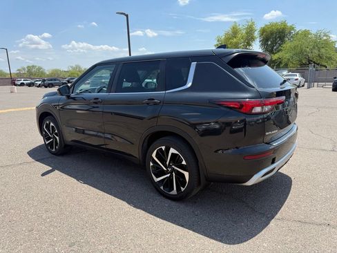 Used 2023 Mitsubishi Outlander SE FWD image 7