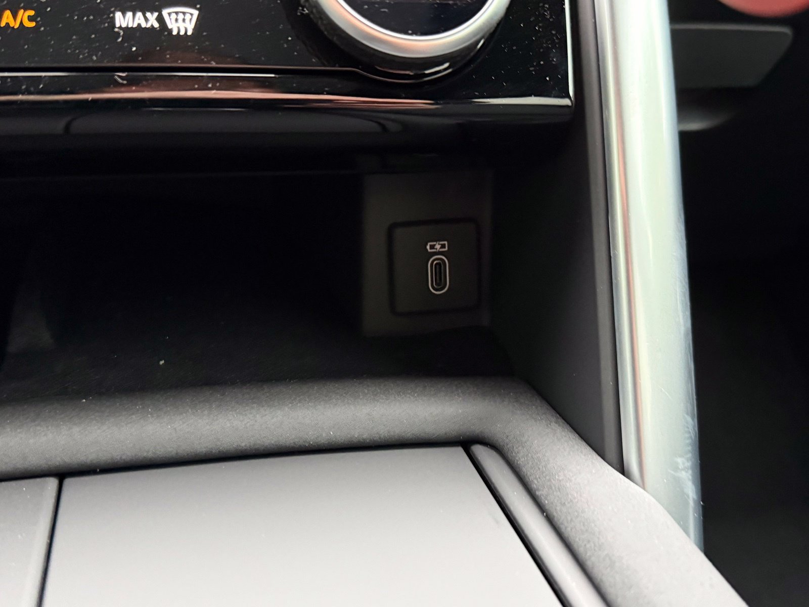 New 2026 Land Rover Discovery S AWD/4WD image 31
