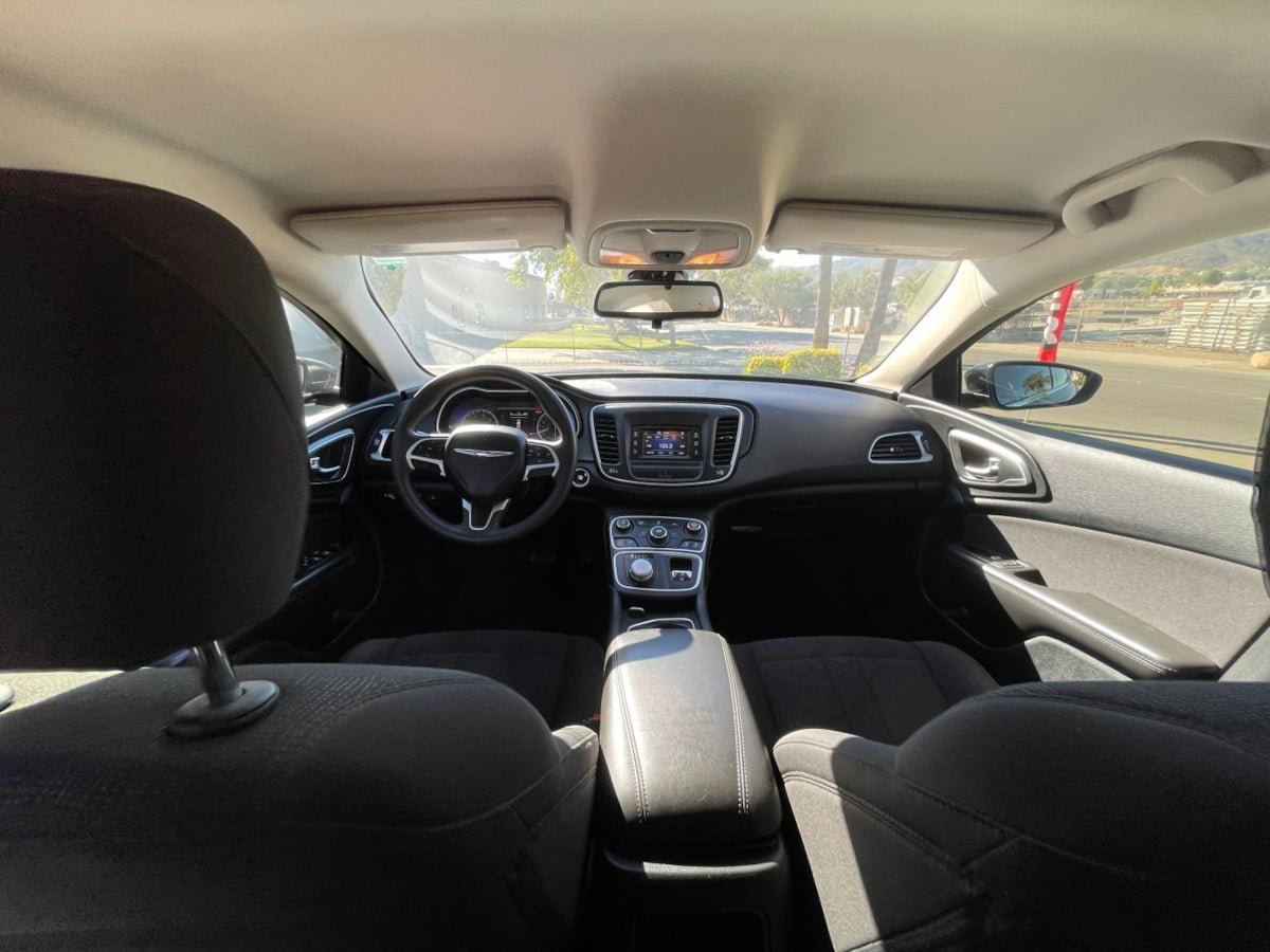 Used 2015 Chrysler 200 Limited FWD image 11