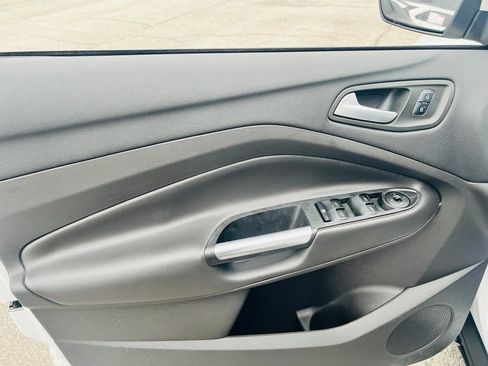 Used 2017 Ford Escape SE w/ SE Cold Weather Package image 13