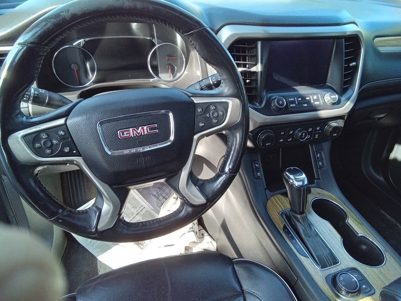 Used 2017 GMC Acadia Denali w/ LPO, Protection Package FWD image 16