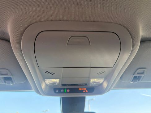 Used 2024 Chevrolet Equinox LT AWD/4WD image 19