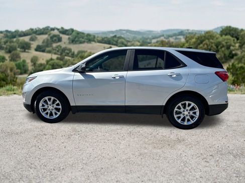 Used 2020 Chevrolet Equinox LS w/ LS Convenience Package FWD image 5