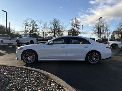 Used 2025 Mercedes-Benz S 580 S 580 image 9