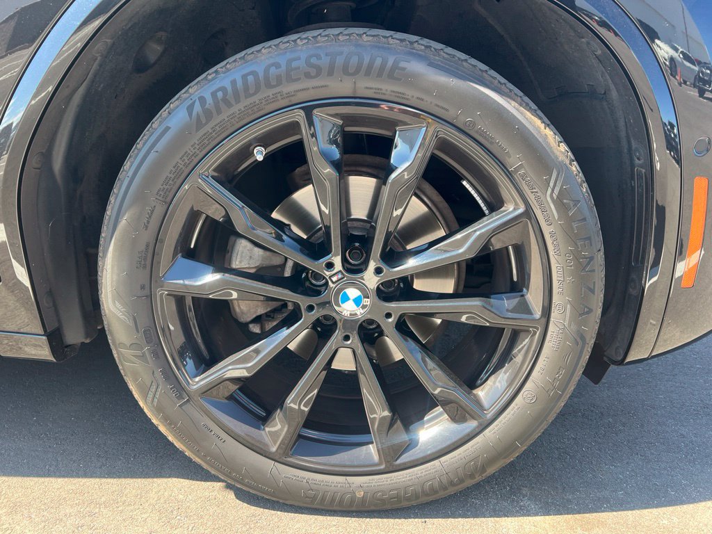 Used 2024 BMW X4 xDrive30i w/ Premium Package AWD/4WD image 7