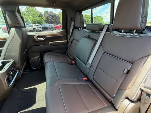 New 2026 GMC Sierra 1500 Denali w/ Denali Reserve Package AWD/4WD image 13