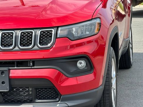 Used 2023 Jeep Compass Latitude w/ Convenience Group AWD/4WD image 41