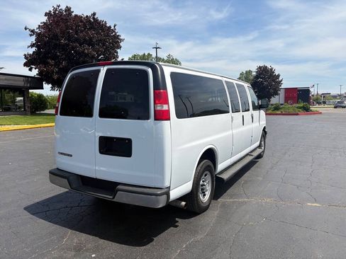 Used 2020 Chevrolet Express 3500 LT w/ LT Preferred Equipment Group RWD image 5