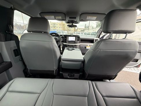 New 2026 Ford F250 XL w/ XL Chrome Package image 30