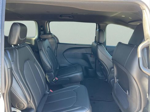 New 2026 Chrysler Voyager LX image 27