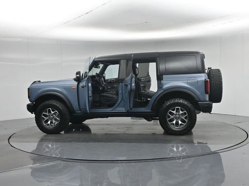 Certified 2025 Ford Bronco Badlands AWD/4WD image 38