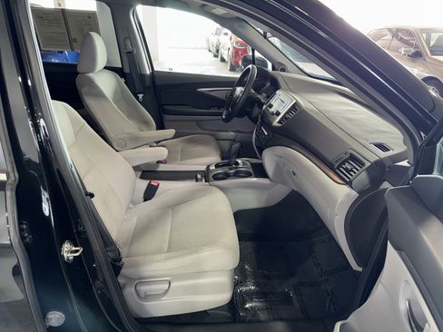 Used 2017 Honda Pilot LX image 10