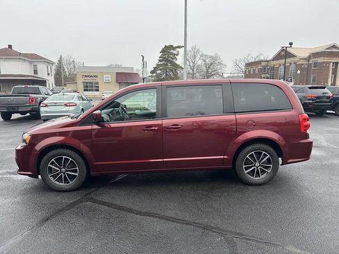 Used 2019 Dodge Grand Caravan GT image 2