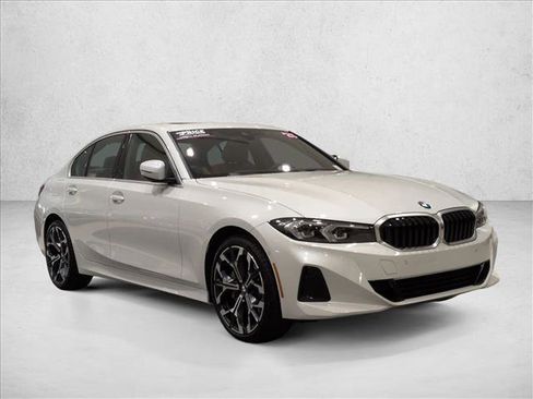 Used 2025 BMW 330i xDrive Sedan image 3