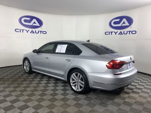 Used 2019 Volkswagen Passat 2.0T Wolfsburg w/ Wheels & Sunroof Package image 5