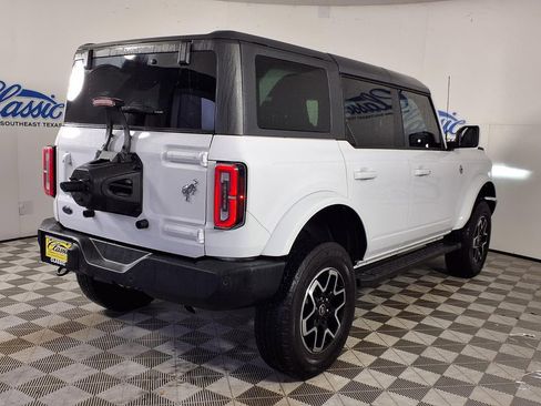 Used 2024 Ford Bronco Outer Banks image 4