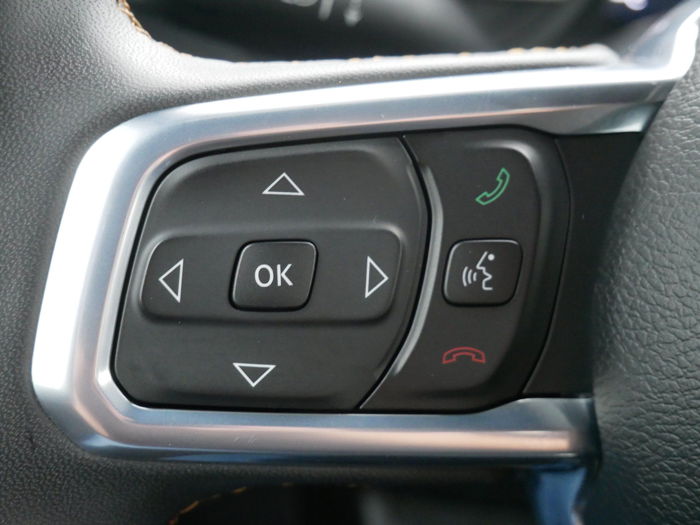 Used 2024 Jeep Wrangler Unlimited Sahara AWD/4WD image 15