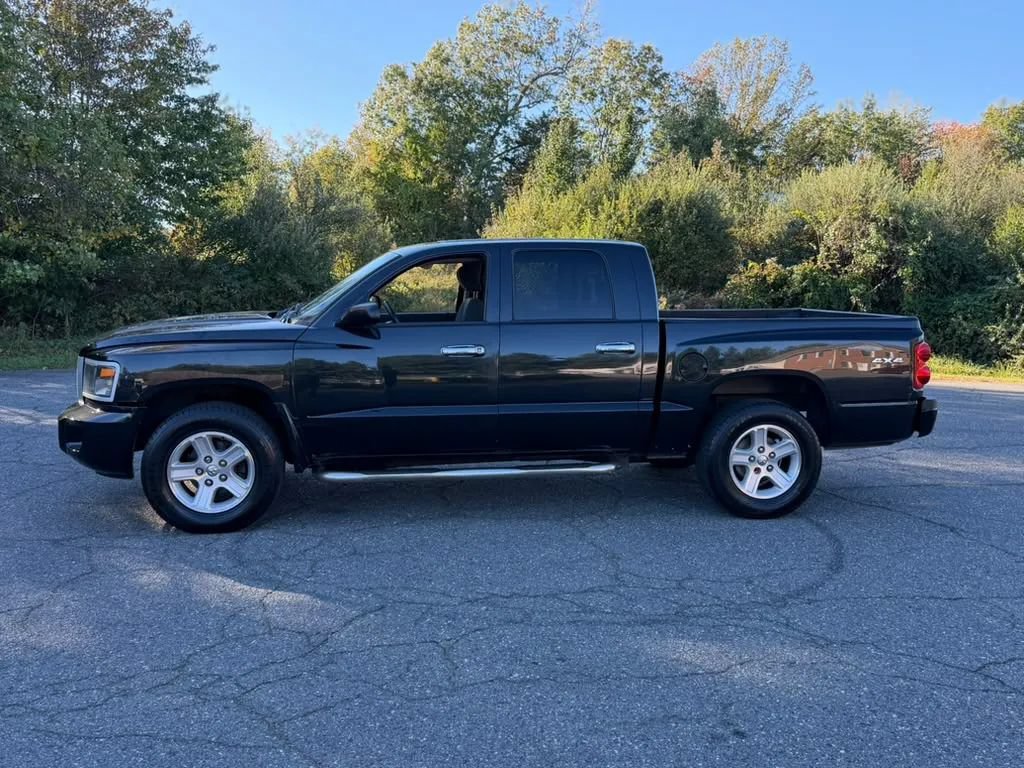 Used 2011 Dodge Dakota Big Horn AWD/4WD image 2