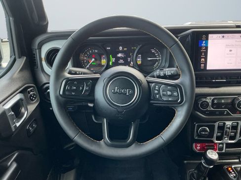 Used 2024 Jeep Wrangler Unlimited AWD/4WD image 13
