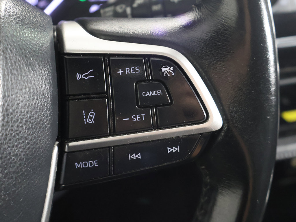 Used 2023 Toyota Highlander XSE AWD/4WD image 46