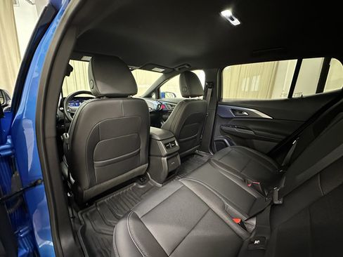 Certified 2024 Chevrolet Equinox EV LT FWD image 21