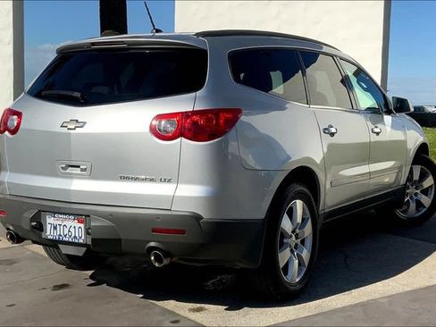 Used 2012 Chevrolet Traverse LTZ FWD image 13