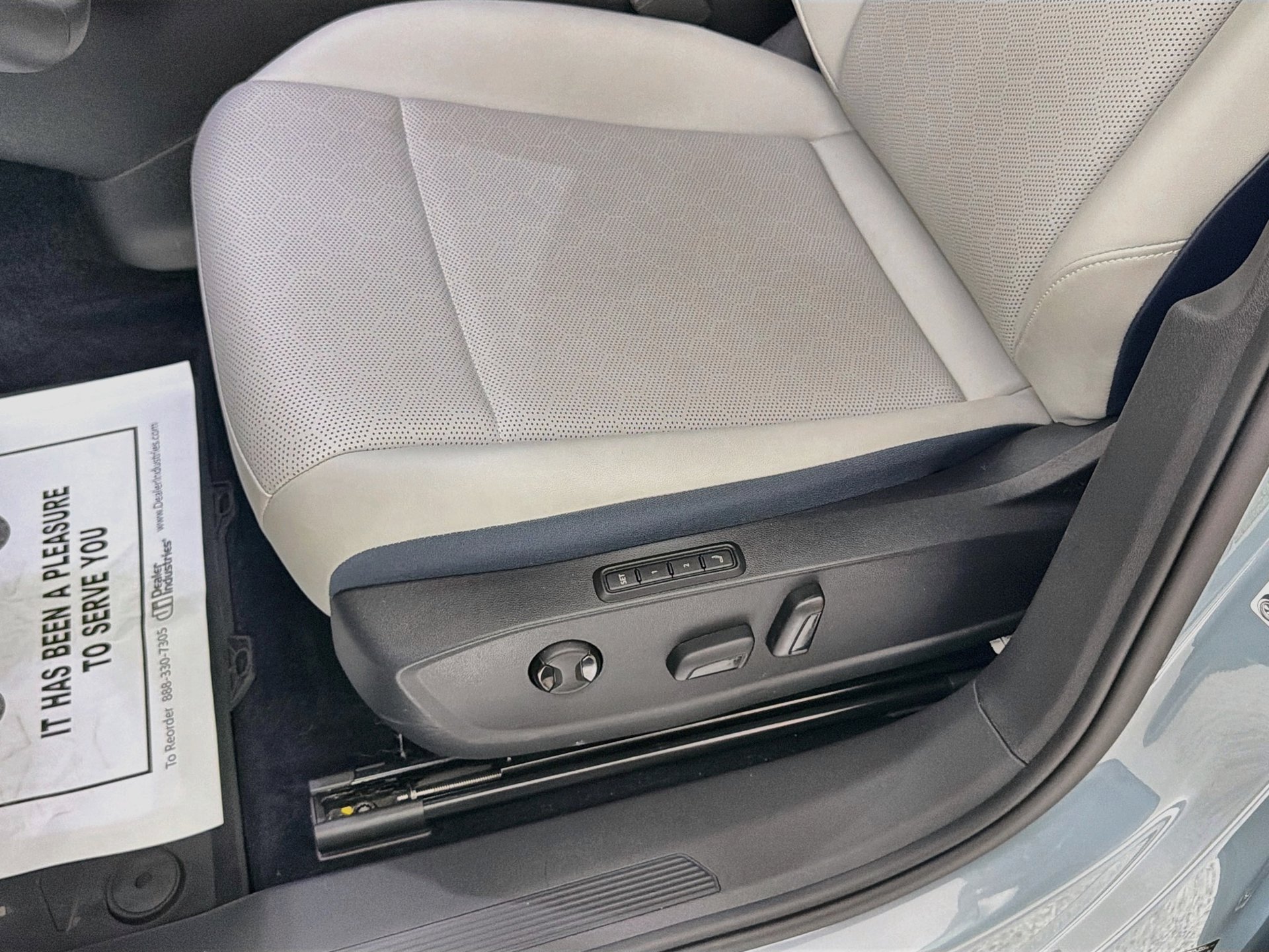 Certified 2024 Volkswagen ID.4 S RWD image 19