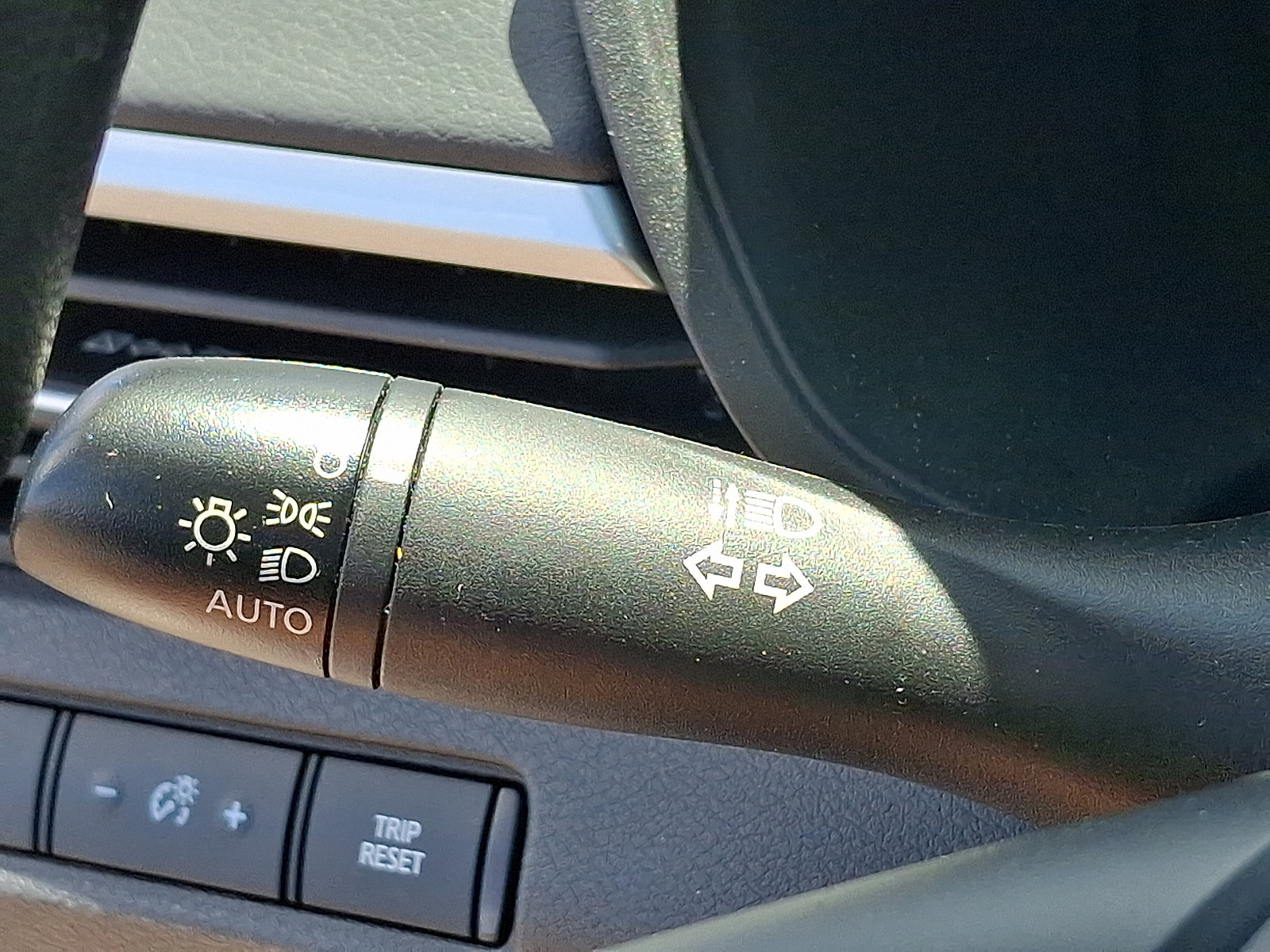 Used 2025 Nissan Altima 2.5 S FWD image 23