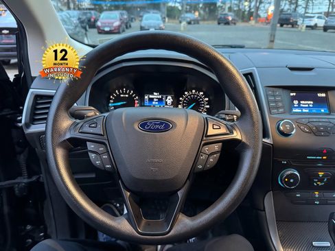 Used 2016 Ford Edge SE image 25
