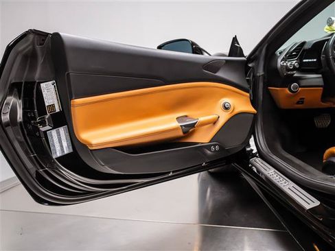 Used 2016 Ferrari 488 GTB RWD image 25