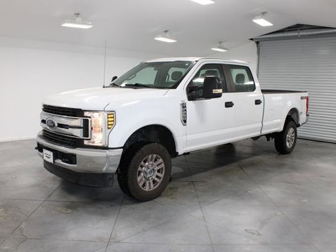 Used 2019 Ford F250 XL w/ STX Appearance Package image 4