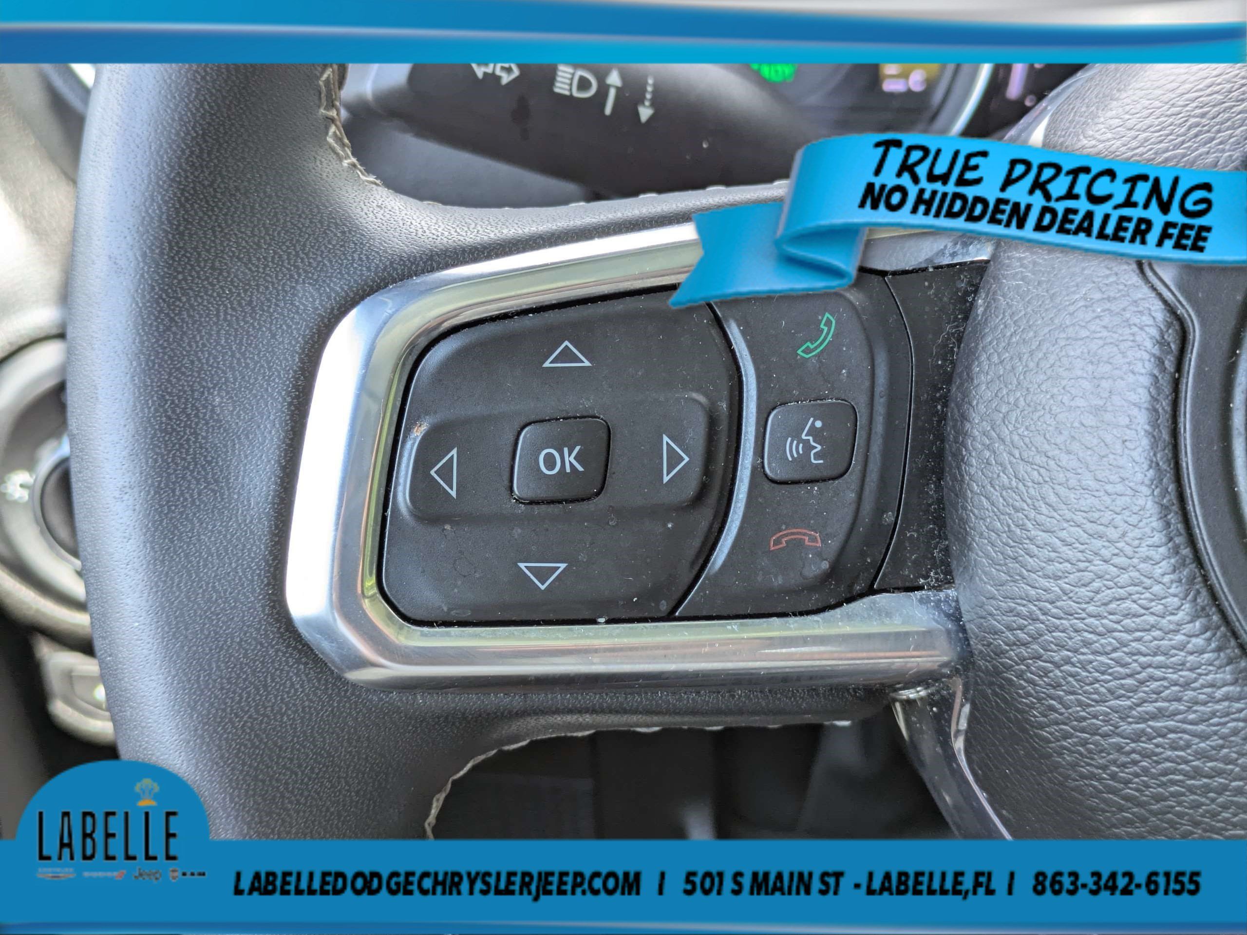 Used 2023 Jeep Wrangler Unlimited Sahara AWD/4WD image 24