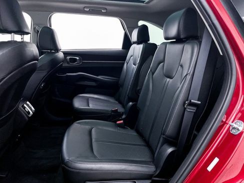 Used 2021 Kia Sorento EX w/ Panoramic Sunroof Package image 38